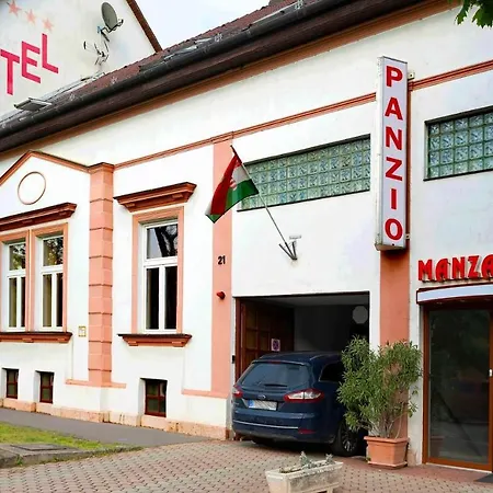Manzard Panzio 3*