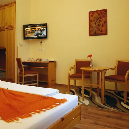 Manzard Panzio 布达佩斯