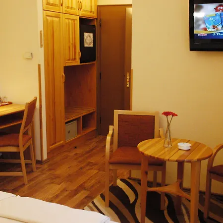 Manzard Panzio 布达佩斯