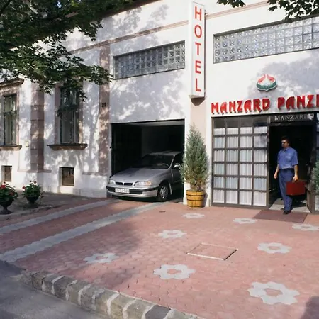 酒店 Manzard Panzio