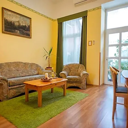 Hotel Manzard Panzio Budapeszt