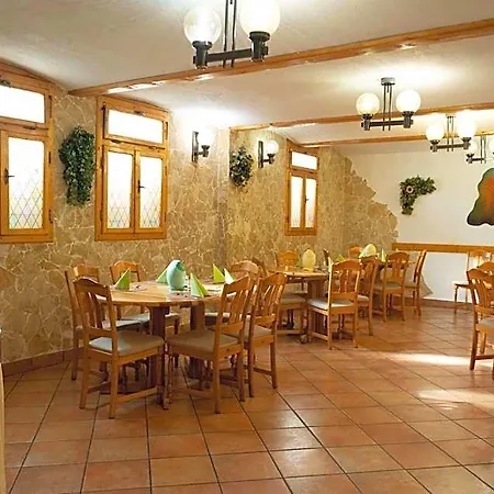 Manzard Panzio Hotel
