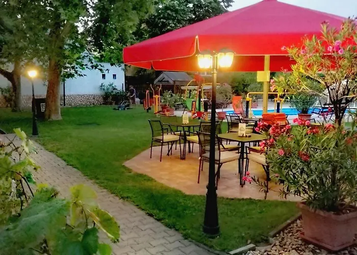 Hotel Manzard Panzio 3*
