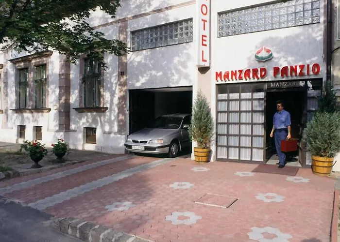 Hotel Manzard Panzio