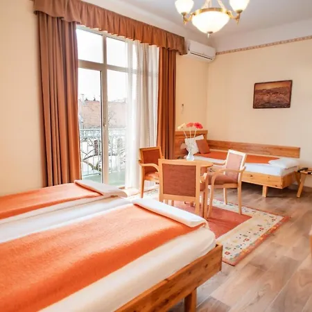 Manzard Panzio 부다페스트