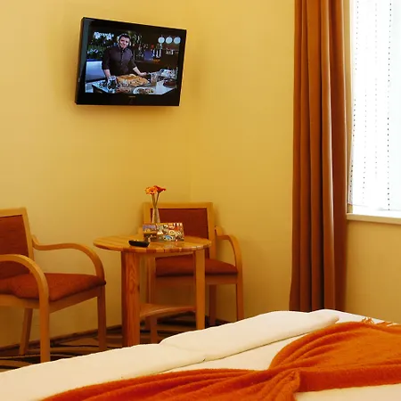 Hotel Manzard Panzio Budapest
