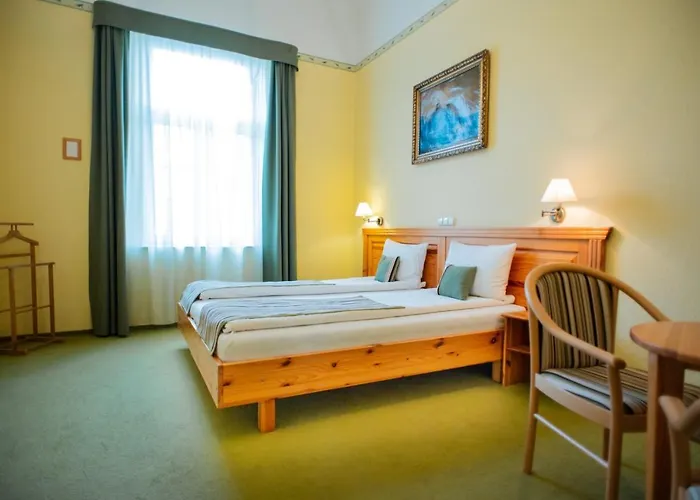 Hotel Manzard Panzio Budapesta